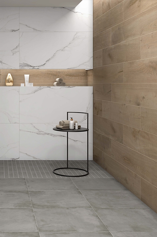 Inloop douche met aan de wand marmerlook tegels 60x120cm