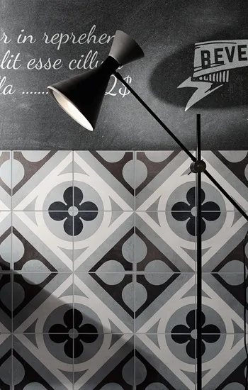 Fioranese Cementine Retro 20x20 cm te koop bij Top Tegel 04 in Ieper. Keramische retro patroontegels met authentieke cementlook voor vloer of wand in keuken, badkamer of hal. Ontdek de collectie in onze toonzaal in West-Vlaanderen.