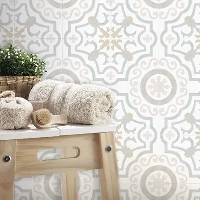 Patroontegels 15x15 cm in lichte kleuren voor vloer en wand bij Top Tegel 04. Ideaal voor keuken, badkamer, toilet of slaapkamer. Creëer een fris, karaktervol interieur met duurzame keramische tegels en tijdloze patronen. Kom langs in onze toonzaal in West-Vlaanderen.
