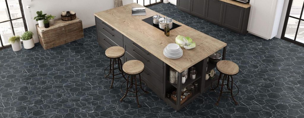 Zeshoekige tegels in nero marquina 22x25cm