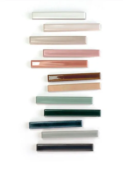 Kitkat tegels waar je spontaan vrolijk van wordt: 12 sprankelende kleuren die doen denken aan een chique snoepwinkel – verrassend, kleurrijk en vol karakter. Ideaal voor jouw spatwand in de keuken of badkamer muur.