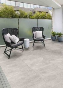 Keramische terrastegels 60x60cm in greige en taupe tinten met spikkels