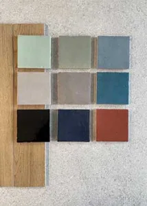 Kleine tegels 10x10cm van Marazzi in outlet bij Top Tegel 04 in West Vlaanderen. Kom langs voor meer aanbiedingen en promoties in keramische zelliges.