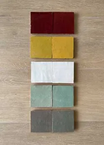 Outlet in Marokkaanse zelliges 10x10cm in rood, geel, wit, turquoise en grijs