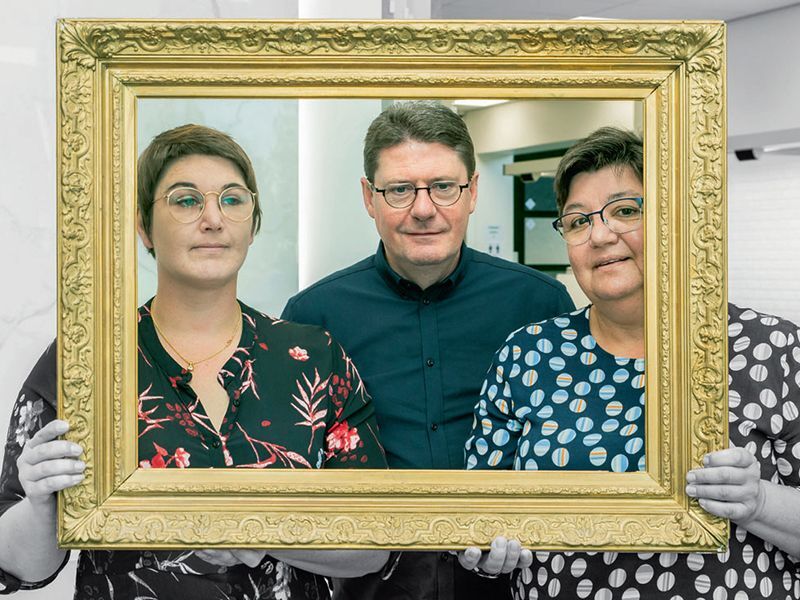 Tegelhuis Top Tegel 04 in Geluveld, zonnebeke, West Vlaanderen. Nabij Ieper, Comines, Menin/Menen, Coutrai/Kortrijk. Bekijk ook onze stockverkoop en outlet in terrastegels, vloer en wandtegels.