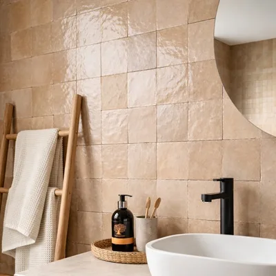 Beige zelliges zijn de ideale wandtegels voor jouw landelijk interieur. Of je nu ton sur ton of nude kleuren zoekt. Met beige tinten zit je altijd goed.