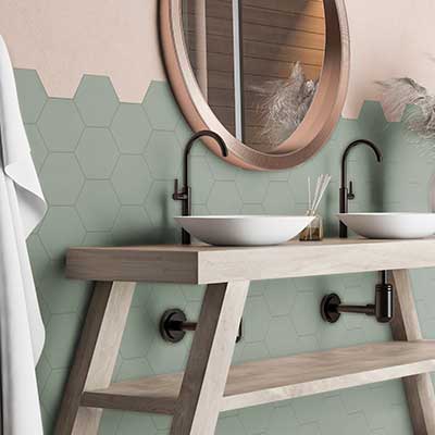 Hexagon tegels of zeshoekige tegels voor vloer of wand in verschillende formaten groot en klein en kleuren: zwart, wit, groen, munt, roze of blauw. 