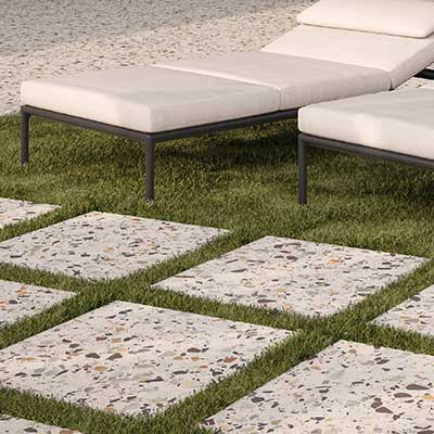 Buitentegels in keramische terrazzo. Granito en terrazzo keramische terrastegels 