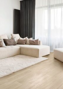 Beige keramisch parket in module, combinatie van 2 formaten.