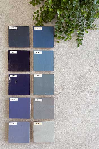 Ontdek onze collectie met verschillende kleuren zelliges blauw. Kom langs naar ons tegelhuis in West Vlaanderen en ontdek al onze marokkaanse zelliges