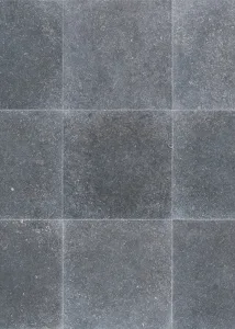 Te koop in de tegeloutlet van Top Tegel: Lot keramische terrastegels 90x90x2cm in blauwsteenlook. Kom langs naar onze showroom nabij Ieper en ontdek onze volledige collectie outlet tegels voor zelfplaatsters