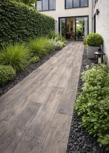 Kom langs naar onze outlet en ontdek onze collectie keramische houtlook terrastegels 30x120cm.